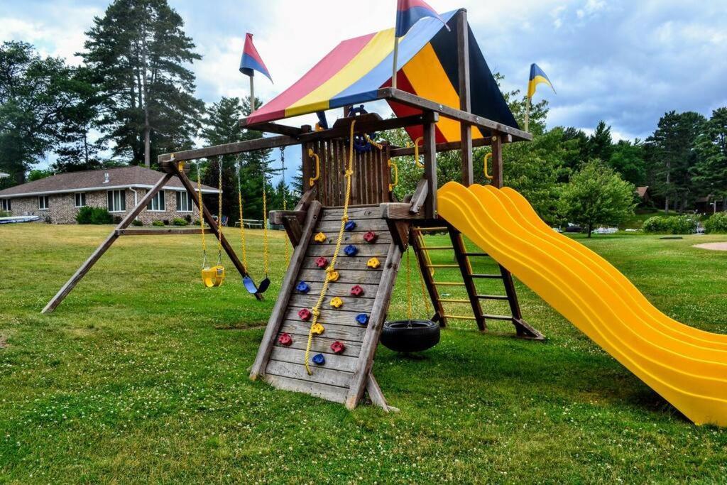 Nitschke'S Resort Cabin #15 มิน็อคคัว ภายนอก รูปภาพ